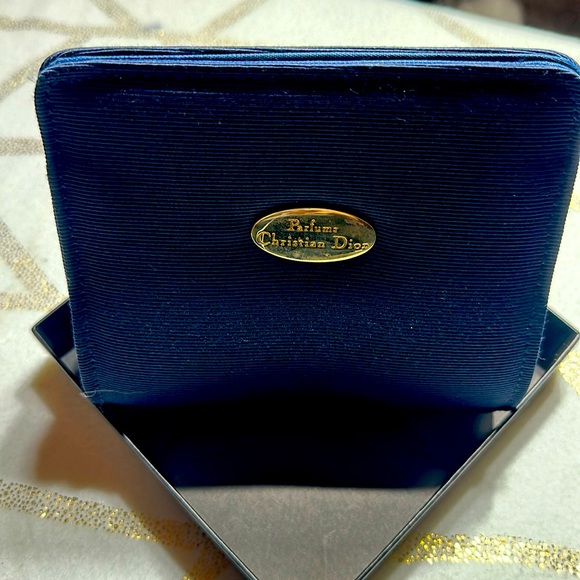 Parfume Dior makeup pouch with inner pocket light fringe on inside pocket - Picture 1 of 5